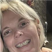 Farmaceutica se ofrece para dar clases de ciencias o ingles